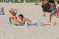 Хайден Панеттьери отдыхает на пляже фото #10