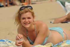 Дарья Калмыкова в бикини на фестивале «Кинотавр» фото #10