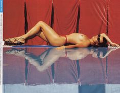 Голые сиськи Лады Дэнс в Playboy фото #5