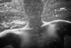 Голые сиськи Эльзы Хоск в фотосессии Чадвика Тайлера фото #6