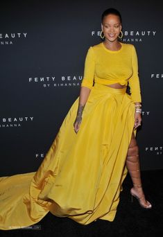 Рианна без лифчика на вечеринке Fenty Beauty фото #8