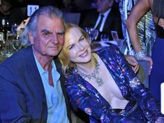 Николь Кидман в сексуальном платье с глубоким вырезом на 6th Biennial UNICEF Ball фото #8