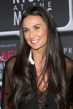 Взбудораженные соски Деми Мур сквозь прозрачную блузку на AFI Night фото #3