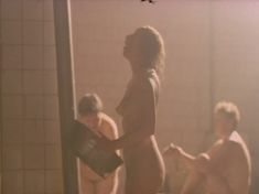 Полностью голая Наталья Данилова в фильме «Американка» фото #6