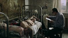 Агния Кузнецова оголила грудь и попу в фильме «Груз 200» фото #11