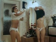 Красивые голые сиськи Анны Назарьевой в фильме «День любви» фото #8