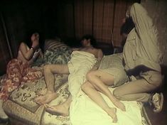 Мария Селянская оголила грудь в фильме «Дрянь» фото #7