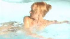 Наталья Коренная засветила голую грудь в сериале «Жизнь - поле для охоты» фото #1