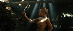 Полностью голая Дарья Екамасова в фильме «Жила-была одна баба» фото #31
