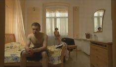 Голые сиськи Елены Поляковой в сериале «Замыслил я побег...» фото #5