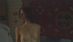 Голые сиськи Елены Поляковой в сериале «Замыслил я побег...» фото #38