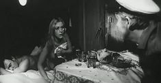 Валентина Талызина показала голую грудь в фильме «Иванов катер» фото #1