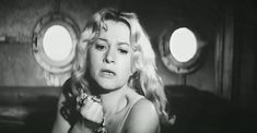 Валентина Талызина показала голую грудь в фильме «Иванов катер» фото #5