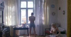 Сексуальная Оксана Акиньшина показала голые сиськи в фильме «Игры мотыльков» фото #2