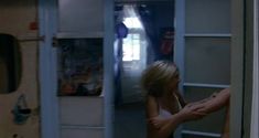 Сексуальная Оксана Акиньшина показала голые сиськи в фильме «Игры мотыльков» фото #5