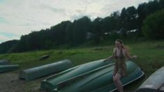 Елена Николаева засветила попу в фильме «История весеннего призыва» фото #2