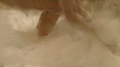 Горячая Екатерина Волкова оголила грудь и попу в сериале «КГБ в смокинге» фото #4