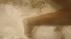 Горячая Екатерина Волкова оголила грудь и попу в сериале «КГБ в смокинге» фото #6