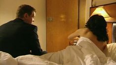 Горячая Екатерина Волкова оголила грудь и попу в сериале «КГБ в смокинге» фото #8