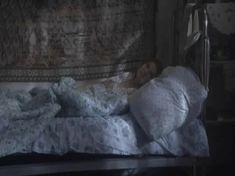 Голые сиськи Анны Арлановой в сериале «Крест в круге» фото #1