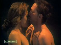 Голая грудь Ольги Дроздовой в фильме «Любовь, предвестие печали» фото #2