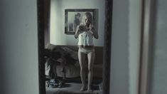 Юная Мария Шалаева показала голую грудь в фильме «Русалка» фото #1