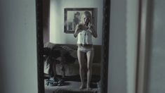 Юная Мария Шалаева показала голую грудь в фильме «Русалка» фото #3