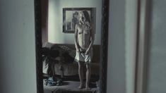 Юная Мария Шалаева показала голую грудь в фильме «Русалка» фото #4