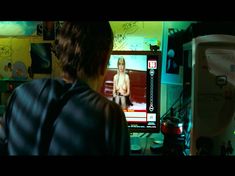 Шикарная Анны Старшенбаум оголила грудь и попу в фильме «Скажи Лео» фото #5