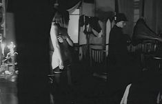 Полностью голая Анжелика Неволина в фильме «Счастливые дни» фото #5