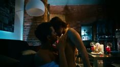 Мария Пирогова показала голую грудь в сериале «Тёмный мир: Равновесие» фото #10