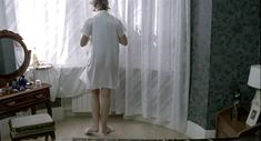 Наталья Круглова оголила попу в фильме «Час пик» фото #6