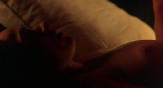 Голая грудь Аманды Райан в фильме «Елизавета» фото #10
