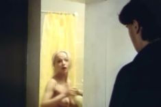 Голая грудь Анжелики Неволиной в фильме «Приятель покойника» фото #5