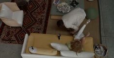 Голая попа Голди Хоун в фильме «Город и деревня» фото #9