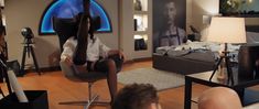 Даша Астафьева оголила грудь и попу в фильме «Свингеры» фото #10