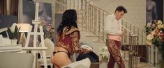 Даша Астафьева оголила грудь и попу в фильме «Свингеры» фото #21