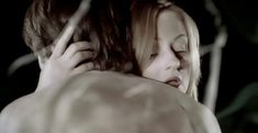 Евгения Добровольская снялась голой в фильме «Блюз опадающих листьев» фото #6