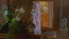 Голая попа Ларисы Борушко в фильме «Лавина» фото #2