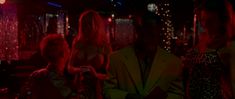 Горячая неизвестная оголила грудь и попу в фильме «Экстази» фото #5