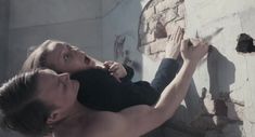 Голая задница Нины Лощининой в фильме «Бесы» фото #6