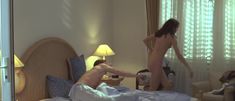 Полностью голая Нина Подольская в фильме «Близкий враг» фото #2