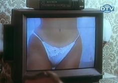 Ольга Дроздова показала голую грудь в фильме «Веселенькая поездка» фото #6