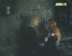 Голая грудь Ольги Кабо в фильме «Рыцарский замок» фото #1