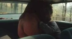 Орхидея де Сантис оголила грудь и попу в фильме «Простушка» фото #15