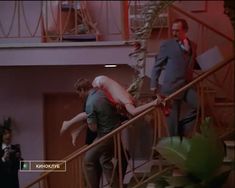 Голая грудь Тери Гарр в фильме «От всего сердца» фото #13