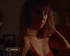 Голая грудь Тери Гарр в фильме «От всего сердца» фото #26