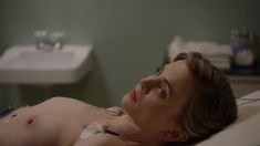 Голая грудь Шарлотты Чанлер в сериале «Мастера секса» фото #1