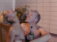 Эвелина Архангельская снялась голой в фильме «Крысиный угол» фото #13