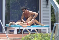 Джоанна Крупа купается без купальника фото #9